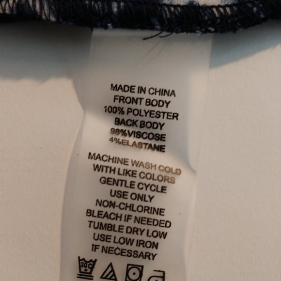 NWOT Vince Camuto blouse - Picture 4 of 5